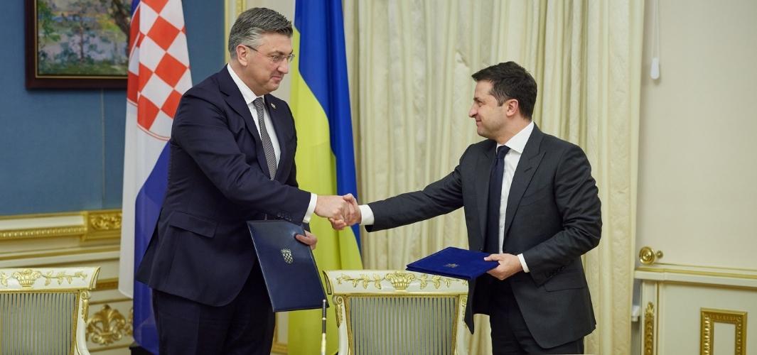 Potvrđujemo prijateljske odnose između dva naroda & dvije zemlje. Podržavamo teritorijalni integritet & cjelovitost Ukrajine!