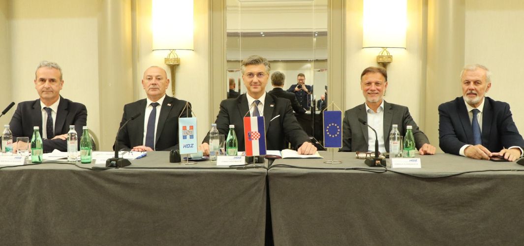 (VIDEO) 36. ROĐENDAN NAŠE STRANKE. Kako tada, tako i danas, HDZ je predvodnička snaga Hrvatske! 