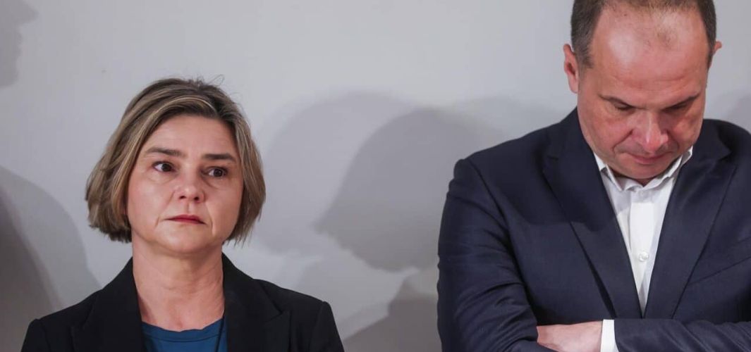 Debakl SDP-a i Možemo - uspjeli su skupiti samo 46 ruku protiv glavnog državnog odvjetnika!
