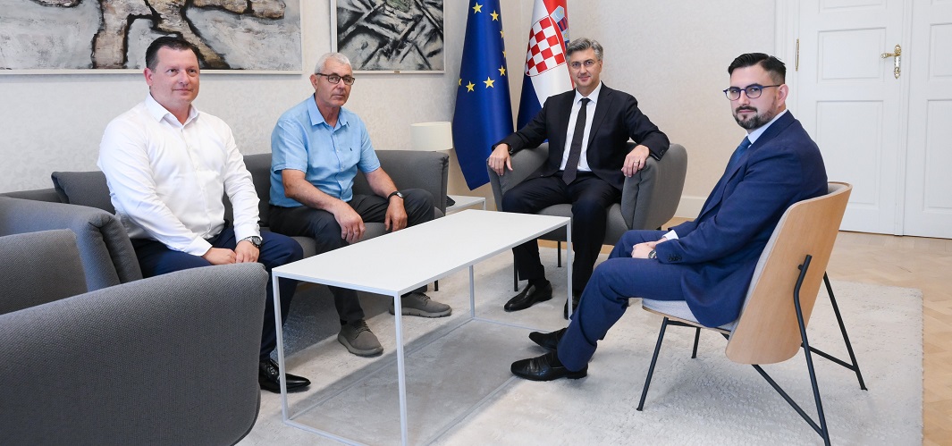 SDP-ova prljava kampanja doživjela je potop i u Gradu Hvaru. HDZ 1. put ima gradonačelnika!