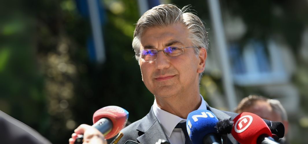 HDZ i Vlada čvrsto su na poziciji desnog centra. Zahvaljujući svojim politikama imamo podršku hrvatskog naroda već 3 mandata zaredom!