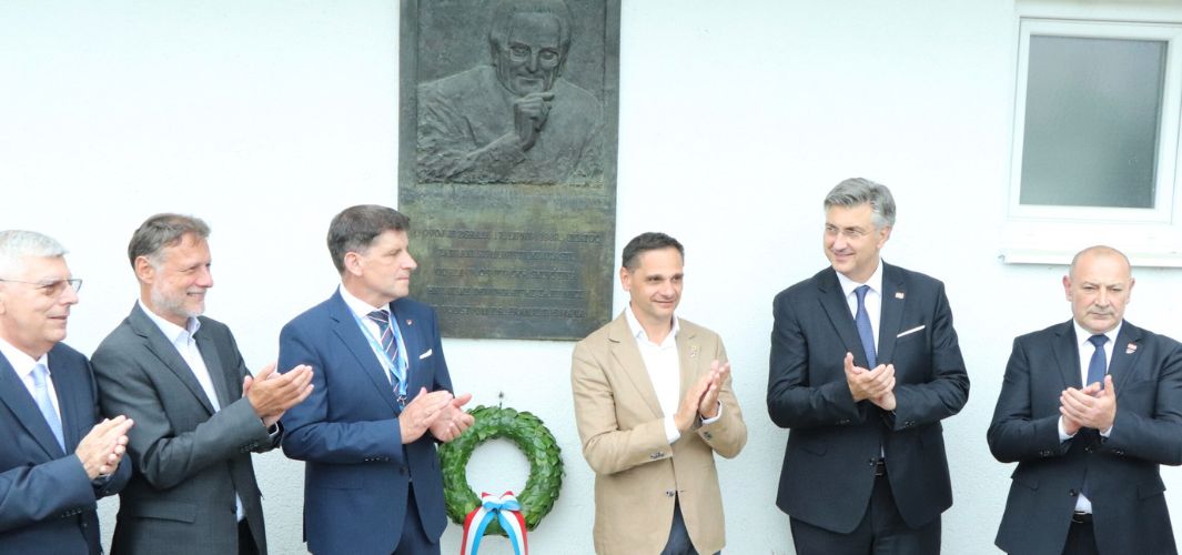 Povjerenje građana dodatno nas obvezuje da i dalje predano radimo za snažnu i razvijenu Hrvatsku - sigurnu u svojoj nacionalnoj i europskoj budućnosti!