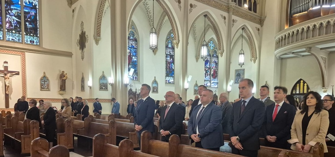 „Zahvalni smo vam što čuvate naš nacionalni identitet, vjeru, tradiciju i baštinu te na doprinosu hrvatskoj državi!“  