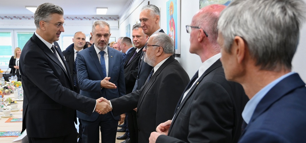 Daljnje unapređivanje prava & jačanje zaštite mađarske manjine u Hrvatskoj, kao i hrvatske u Mađarskoj