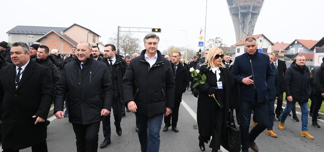 Pravedni, obrambeni i pobjednički Domovinski rat temelj je moderne Hrvatske. Uvijek ćemo voditi posebnu brigu o Vukovaru, našem Gradu Heroju!